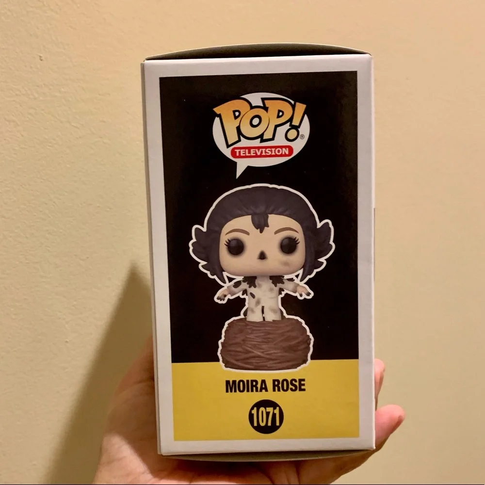 NIB Schitt’s Creek Crows Have Eyes Moira Funko Pop #1071 - Picture 7 of 8